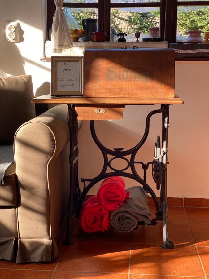 Halhaza Vendeghaz Apartment Sirok Luaran gambar