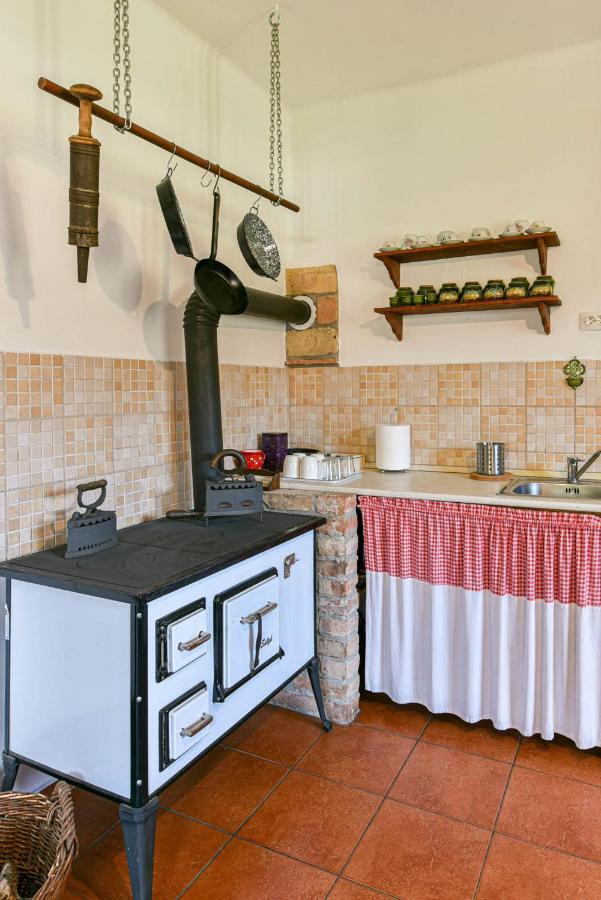 Halhaza Vendeghaz Apartment Sirok Luaran gambar