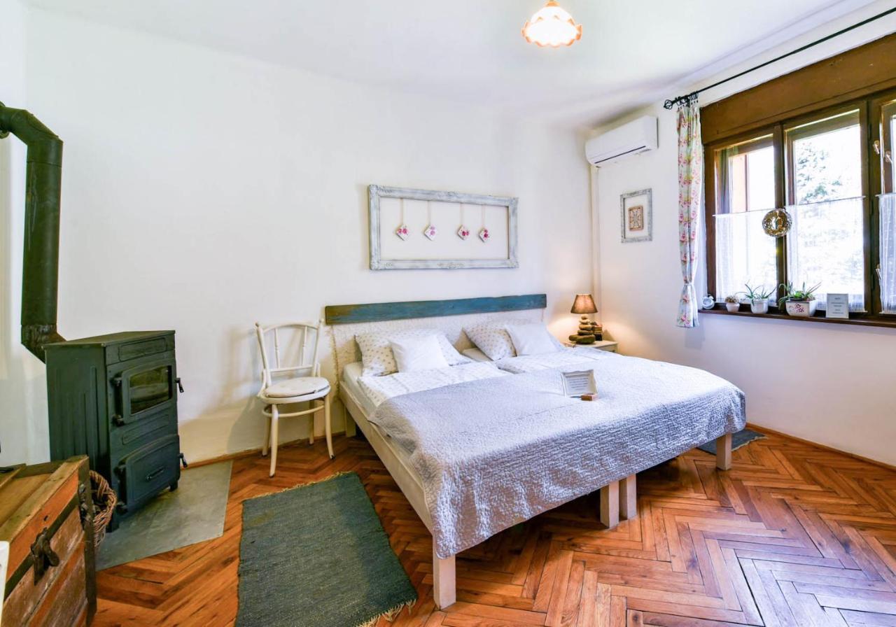 Halhaza Vendeghaz Apartment Sirok Luaran gambar