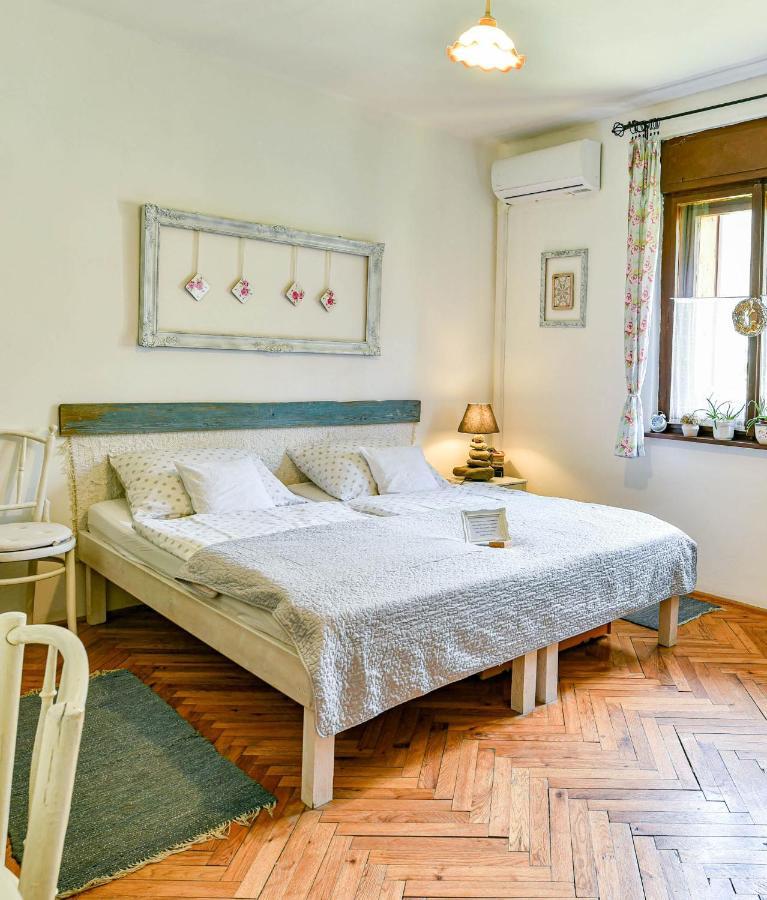 Halhaza Vendeghaz Apartment Sirok Luaran gambar