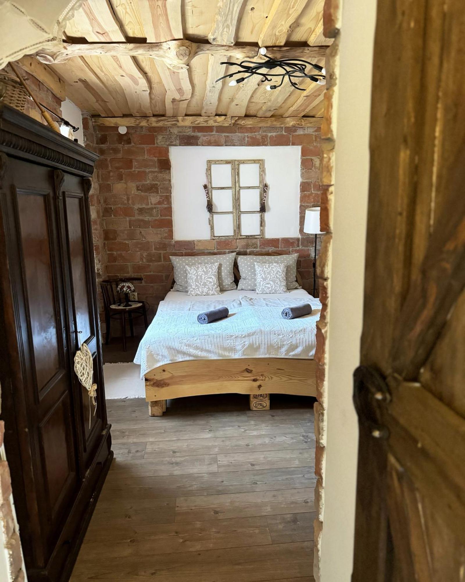 Halhaza Vendeghaz Apartment Sirok Luaran gambar
