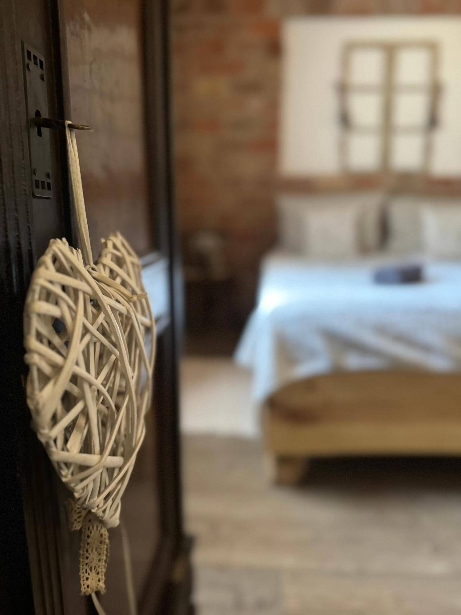Halhaza Vendeghaz Apartment Sirok Luaran gambar